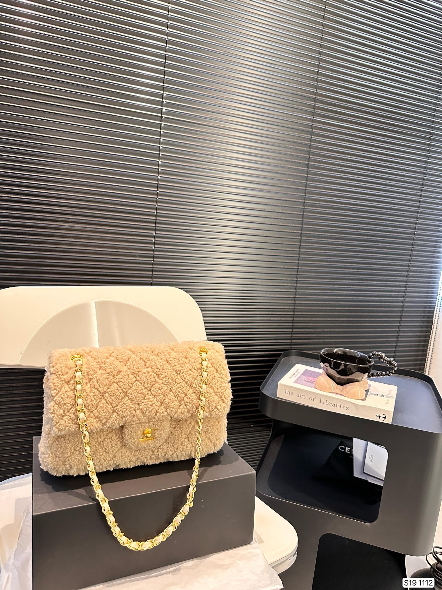 Chanel Classic Flap Bag 1112 LLS061 26cm