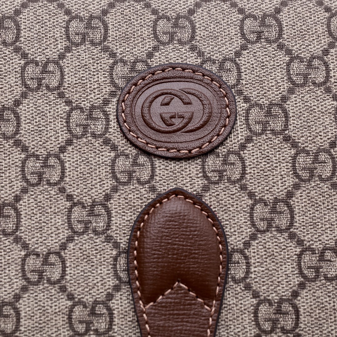 GUCCI 671620 20×17×8 cm