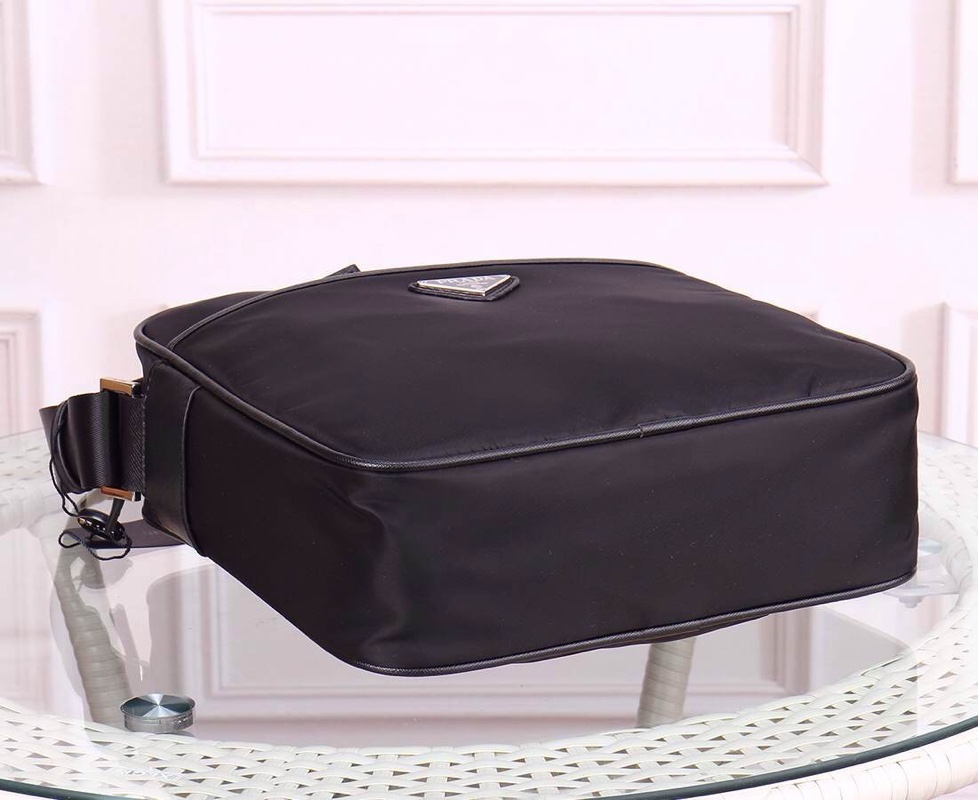 Prada002HMF031 25*28*9 cm