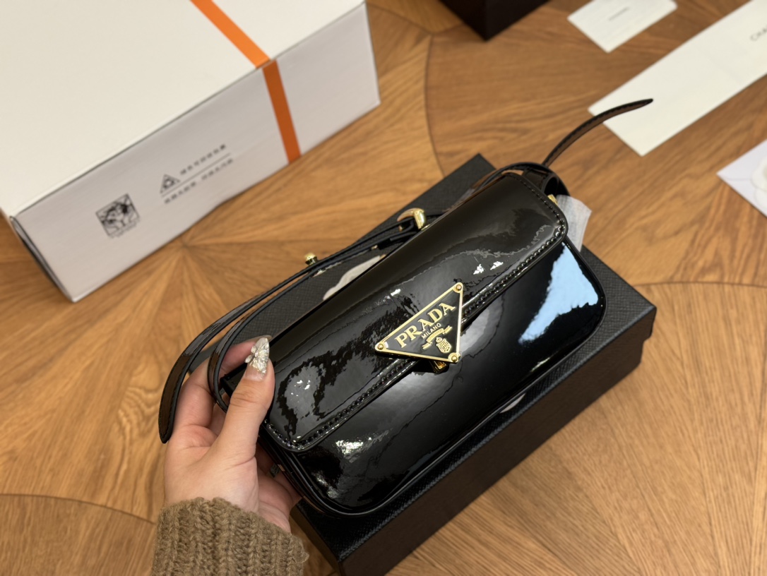 Prada Shoulder Bag 003 DB551 21cm