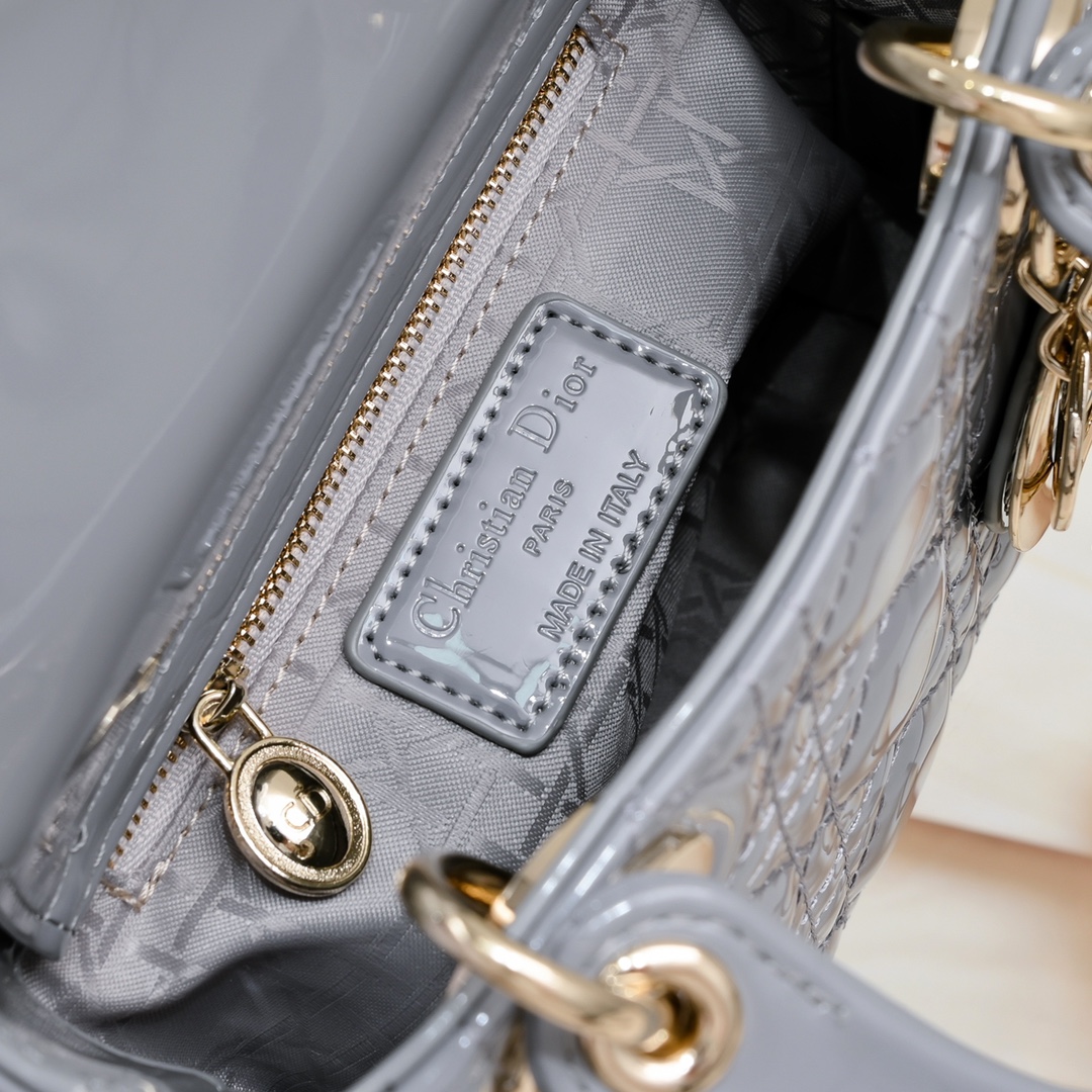 Mini Lady Dior Bag Grey patent leather CD2025 XB071 17cm