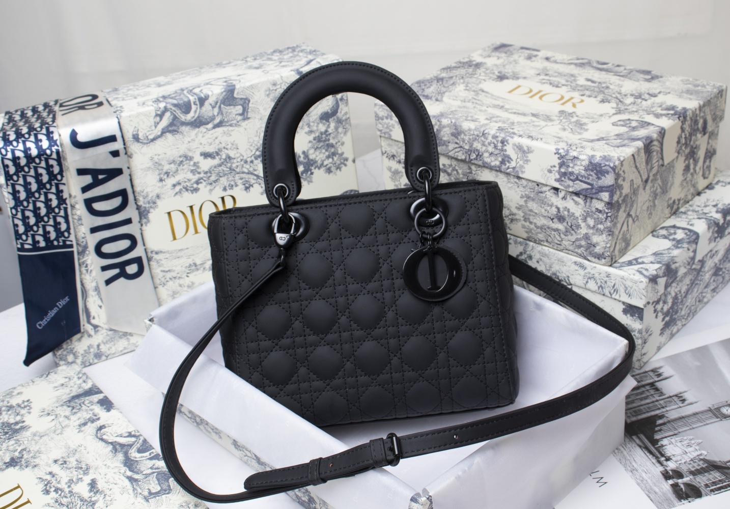 Dior lady bag 24cm CD 2022XB
