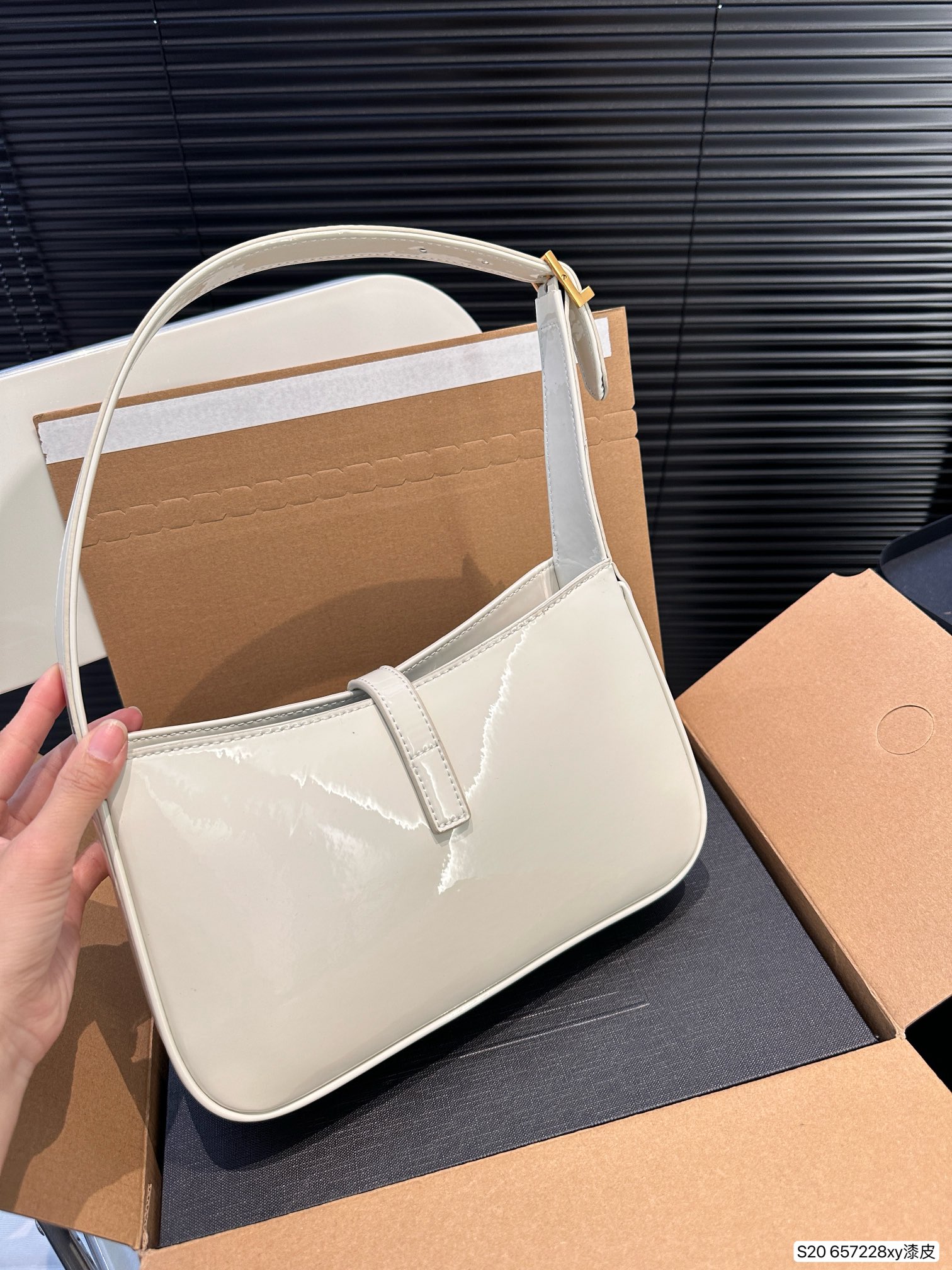 YSL Le5A7 Bag 657228 DB561 25cm