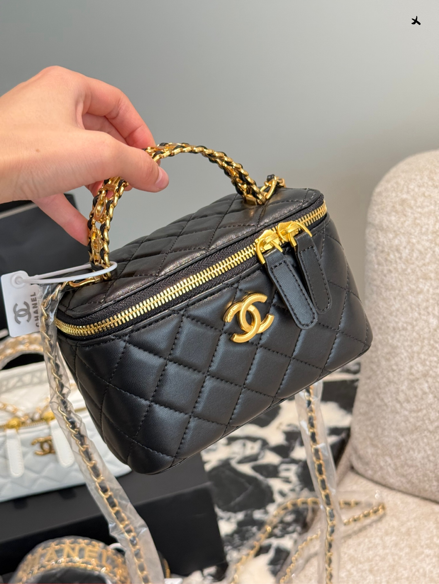 Chanel Handbag 047 DB061 19cm