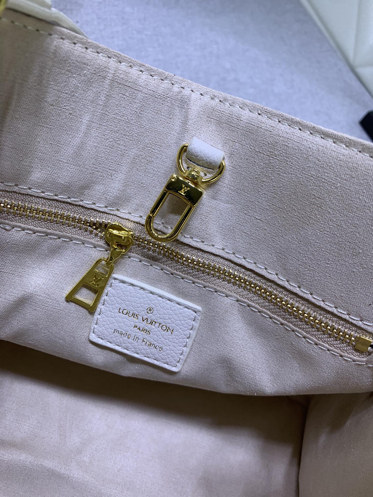 Louis Vuitton ONTHEGO PM LM051 25cm