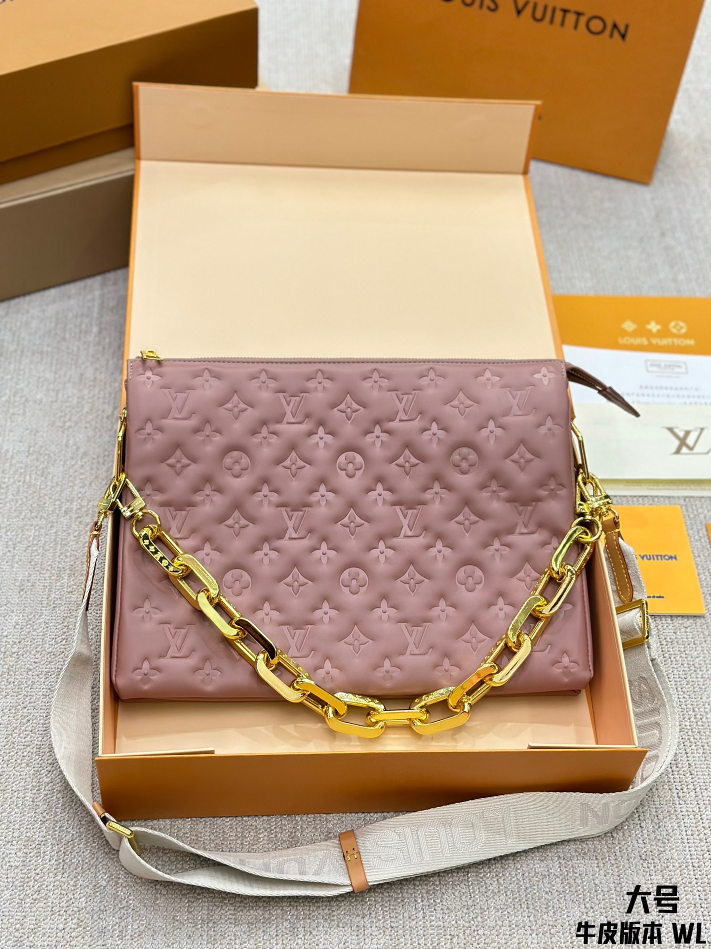 10A + quality LV Coussin MM M23057 DB022 34cm