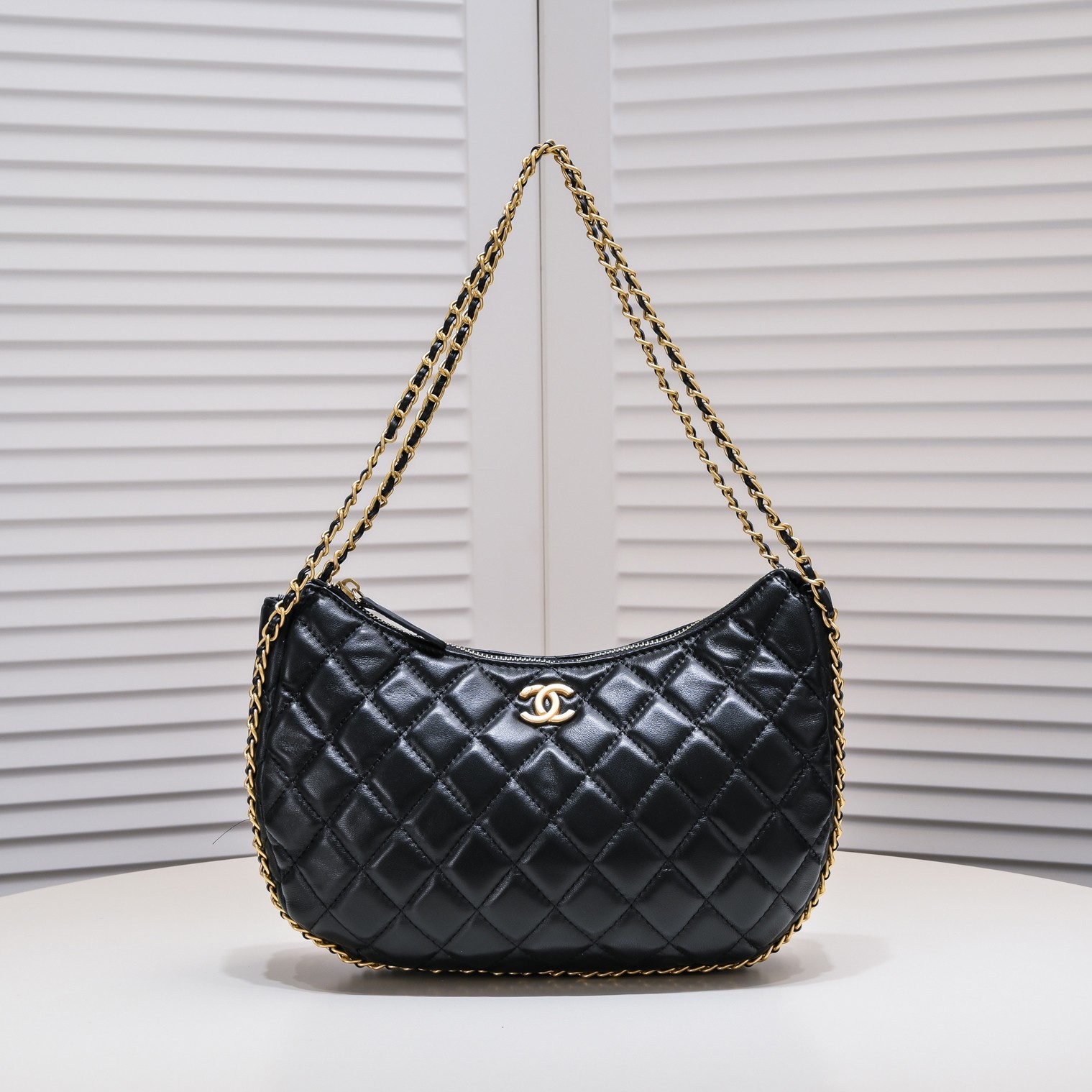 Chanel 23p Crescent Moon Bag Hobo Wristlet Shoulder Bag Handbag