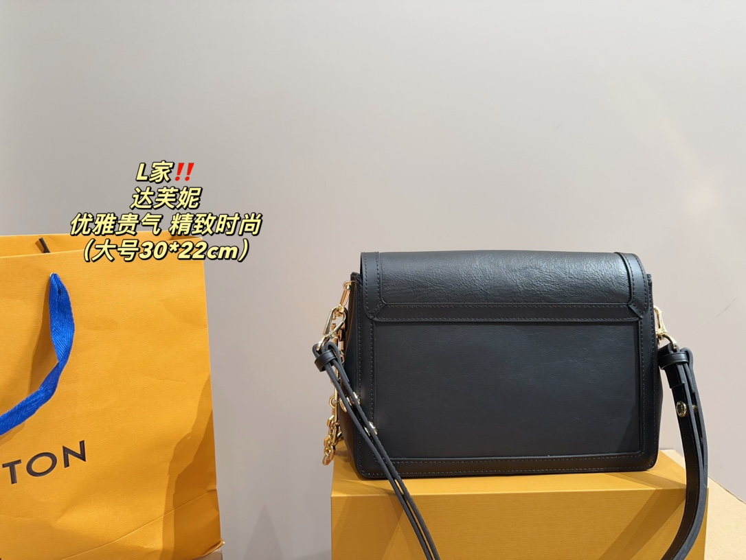 LV Shoulder Bag 034 DB513533 25-30cm