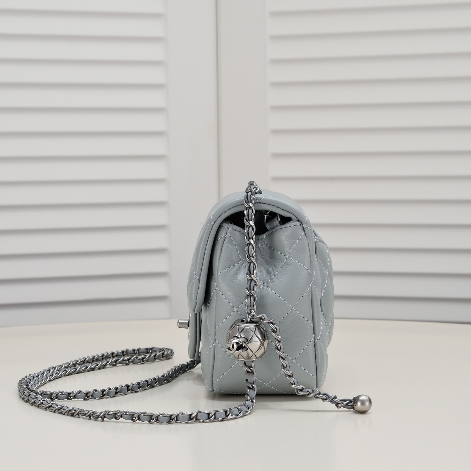 Chanel Cross Body Metal Ball Chain Shoulder Bag Handbag