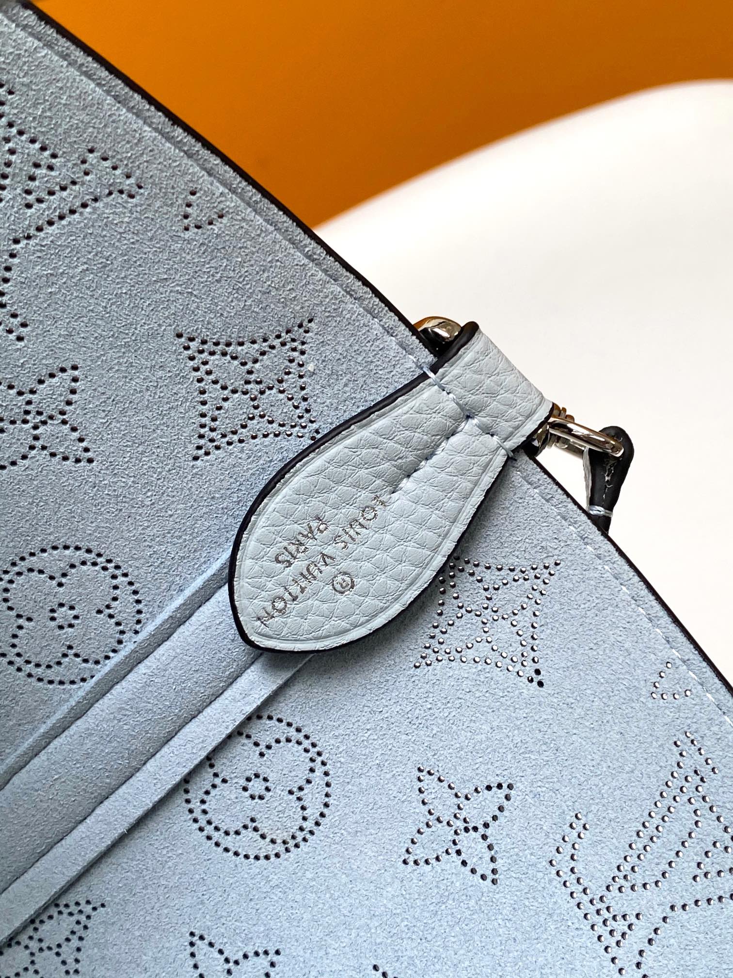 Louis Vuitton 10A Handbag Shoulder Bag Top Mirror Quality Version Blossom M24930