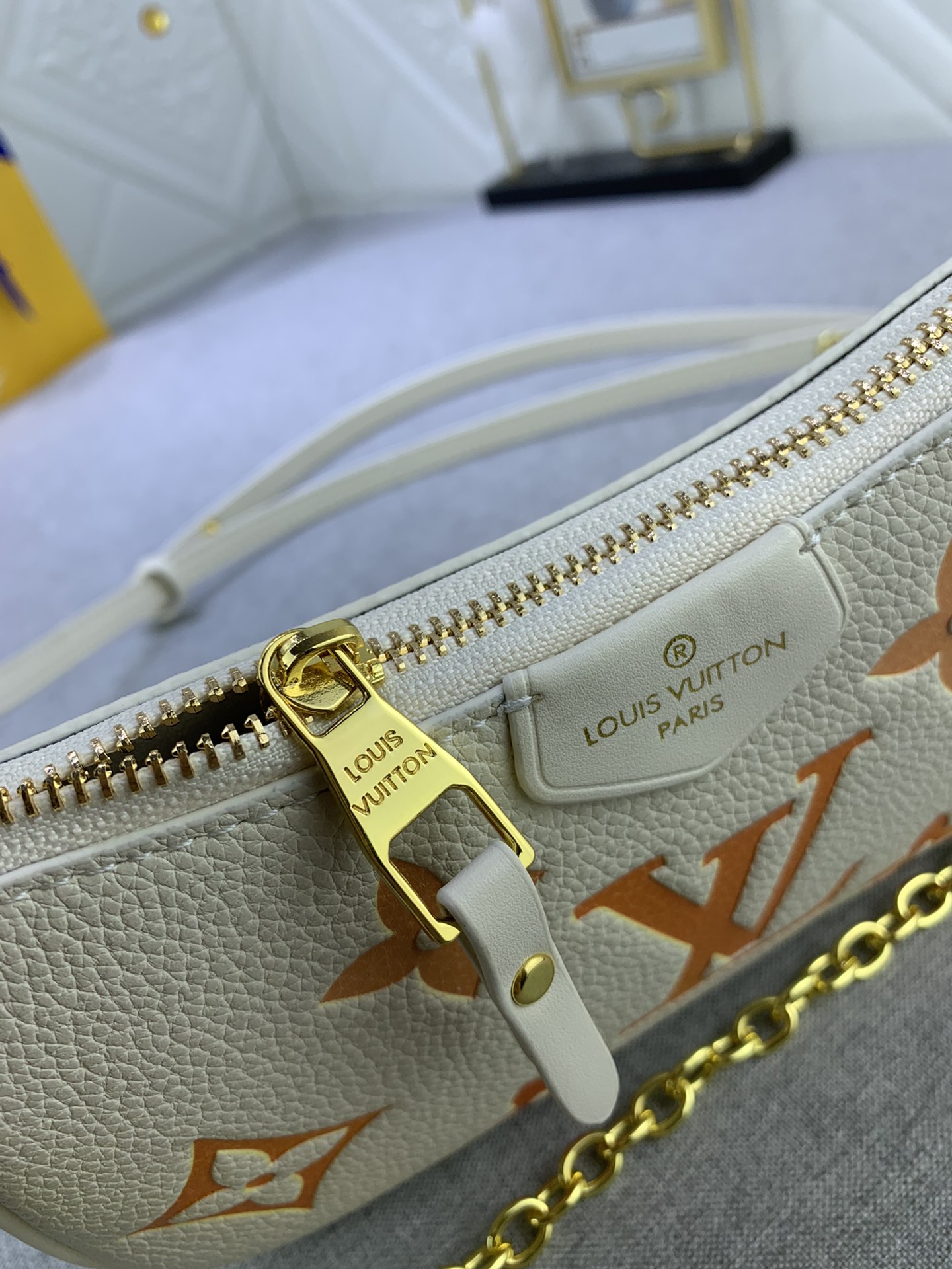 LV Easy Pouch On Strap Beige print M80349 MQ051 19cm