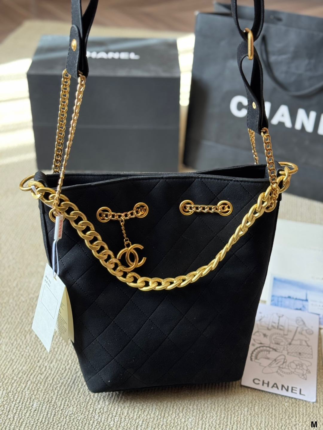 Chanel Bucket Bag 040 DB581 28cm