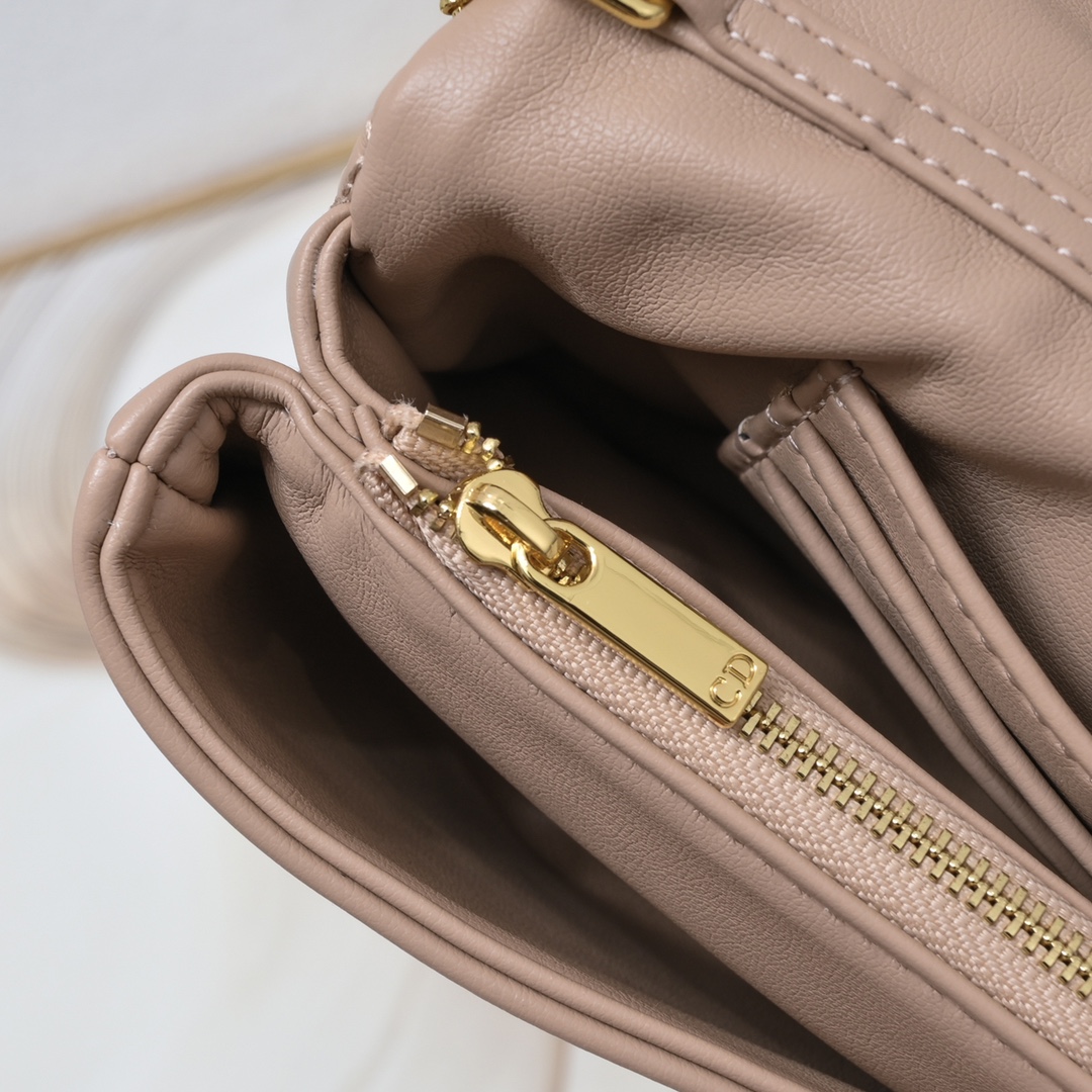 Dior Caro Chain Bag 7704 LM071 19.5cm