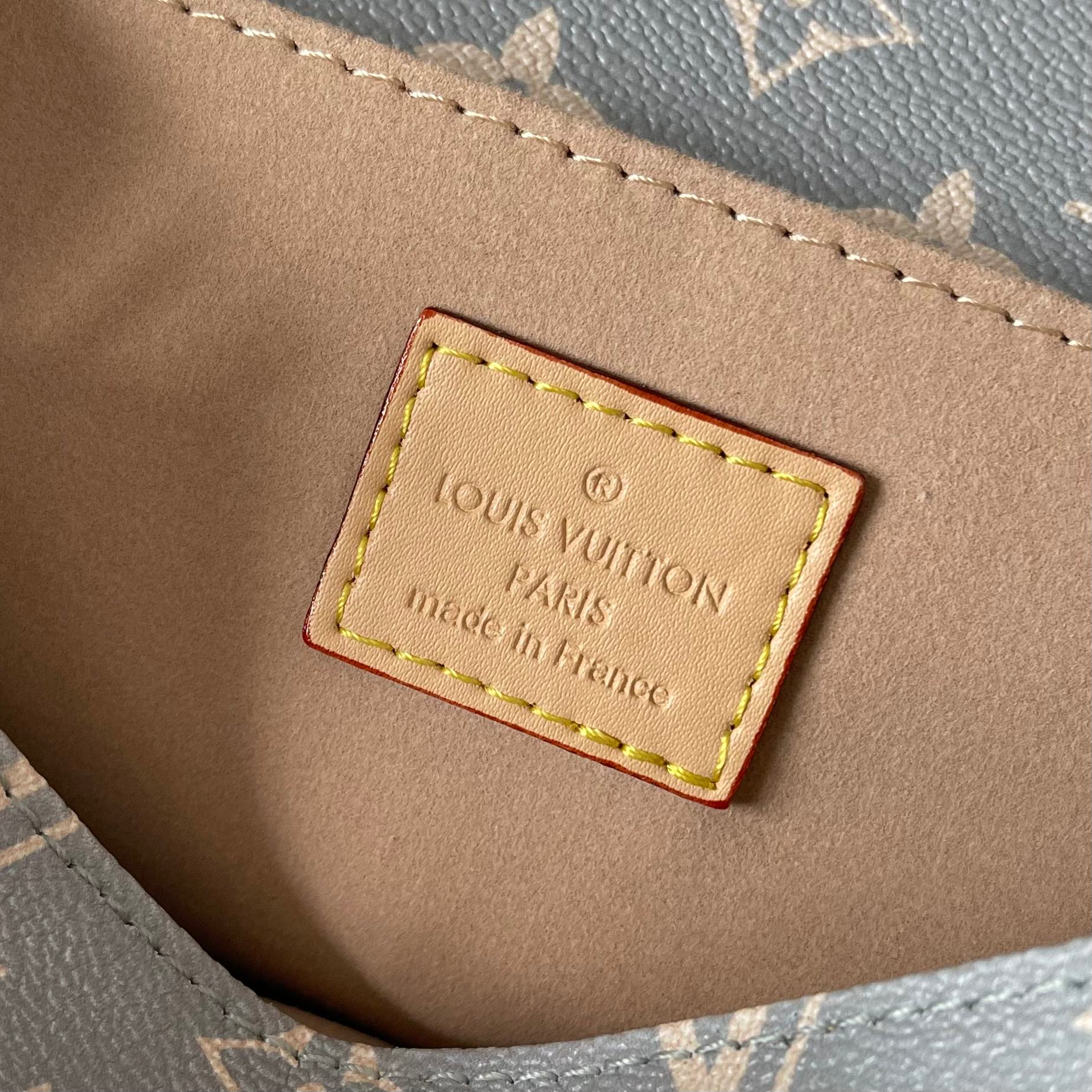 LV Pochette Métis East West M12429 LM031 21.5cm（7AReplica）