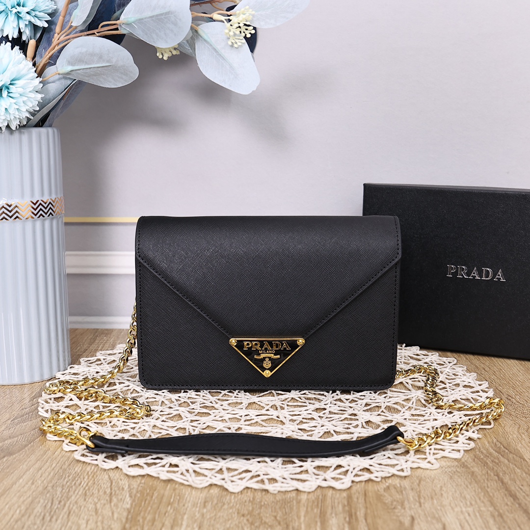Prada0836 22PJ551
