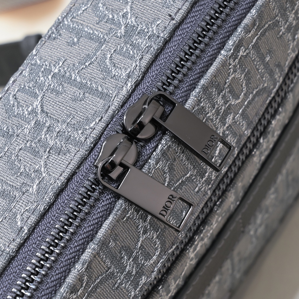 Dior Safari Messenger Bag 1020 XB081 22cm