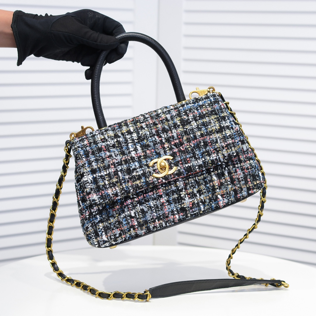Chanel  Shoulder Bag Handbag
