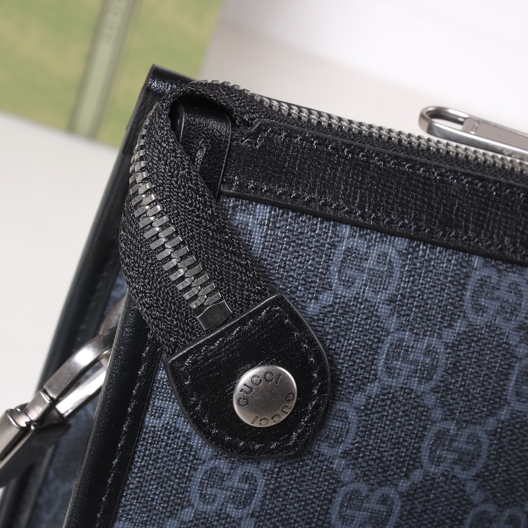 Messenger bag with Interlocking GG  674164