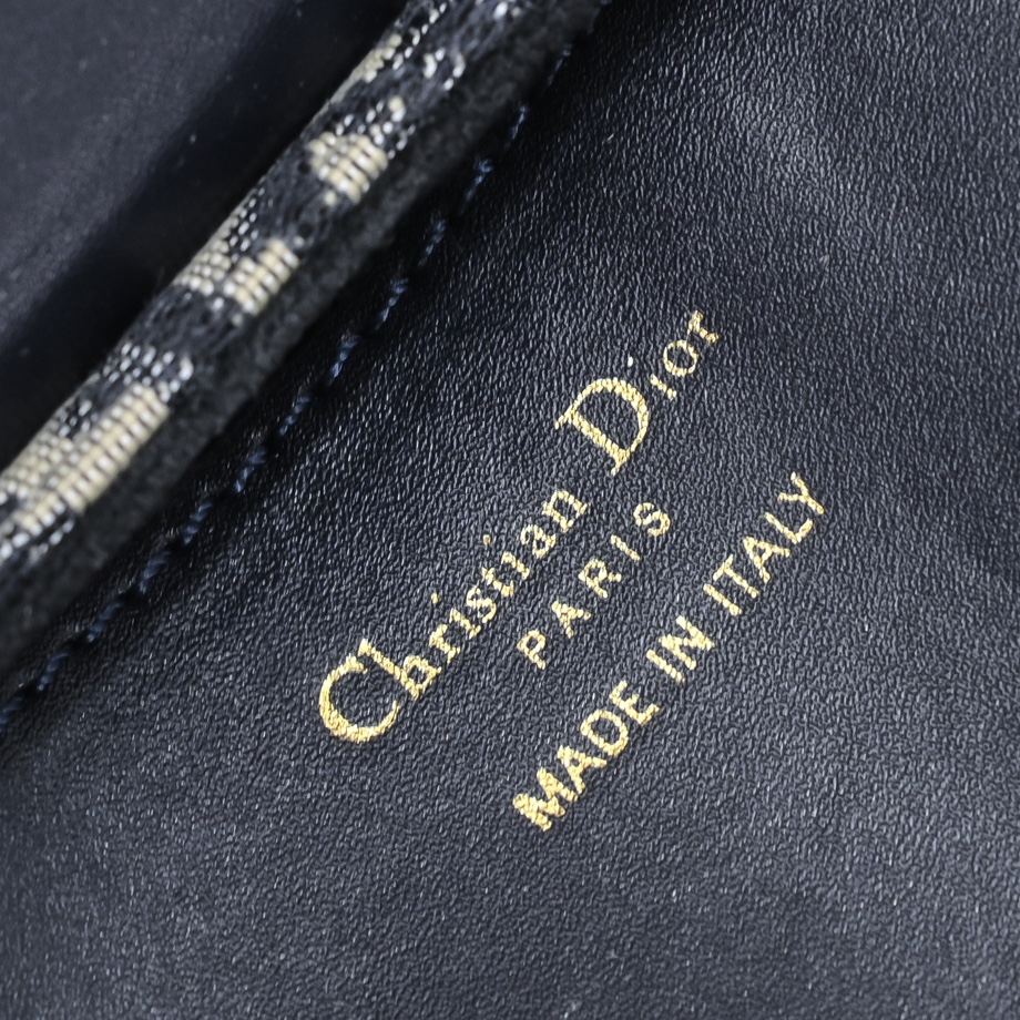 Dior 30 Montaigne Bucket Bag 002 LM061 17cm