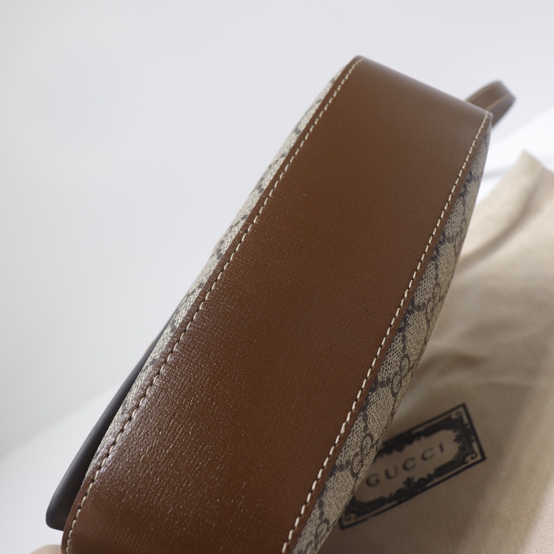 GUCCI 645454 23x17x6 cm