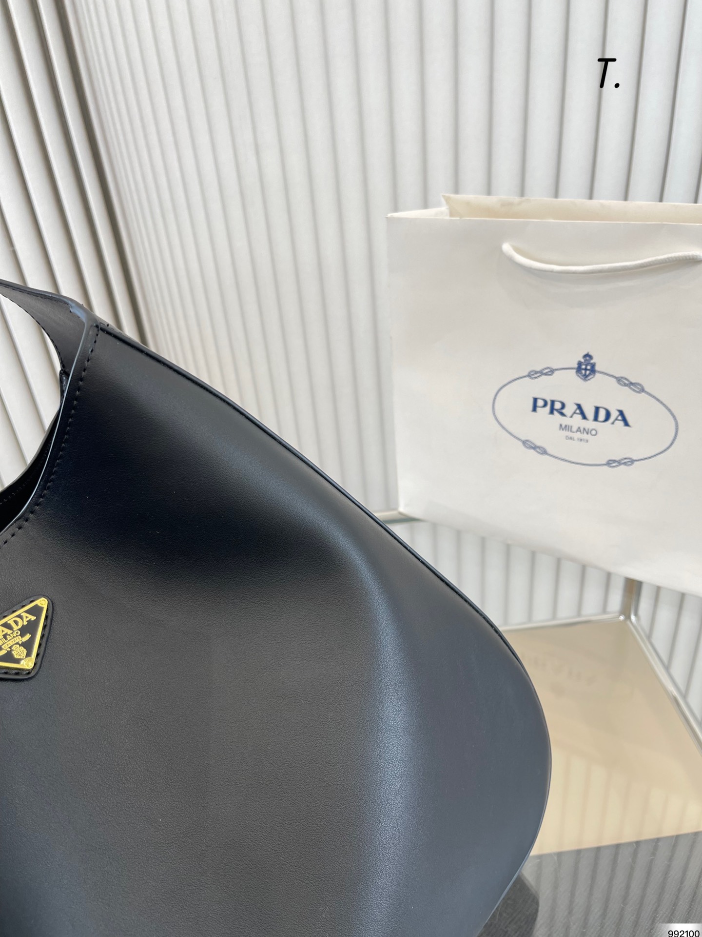 Prada Bucket Bag 11120