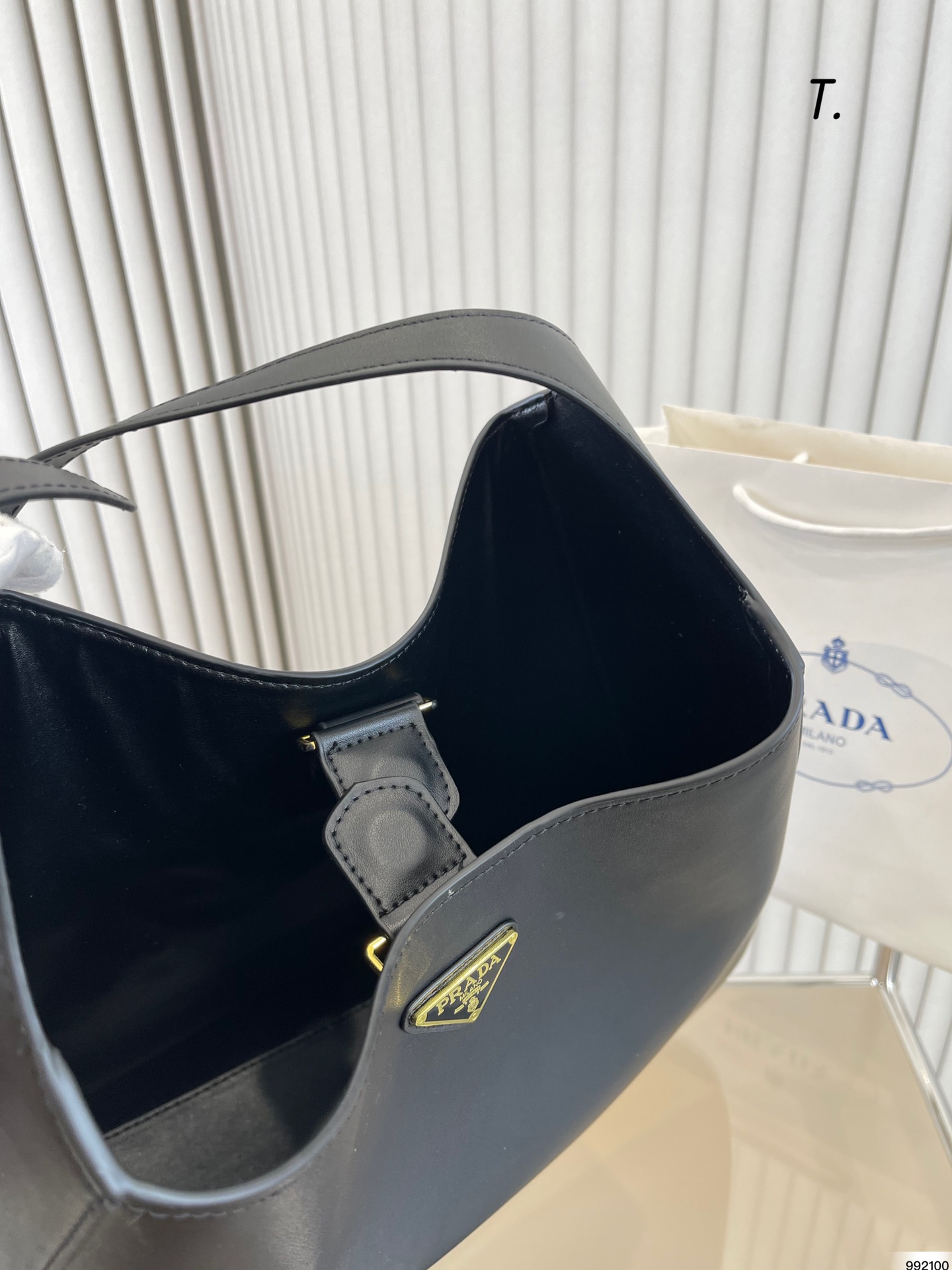 Prada Bucket Bag 11120