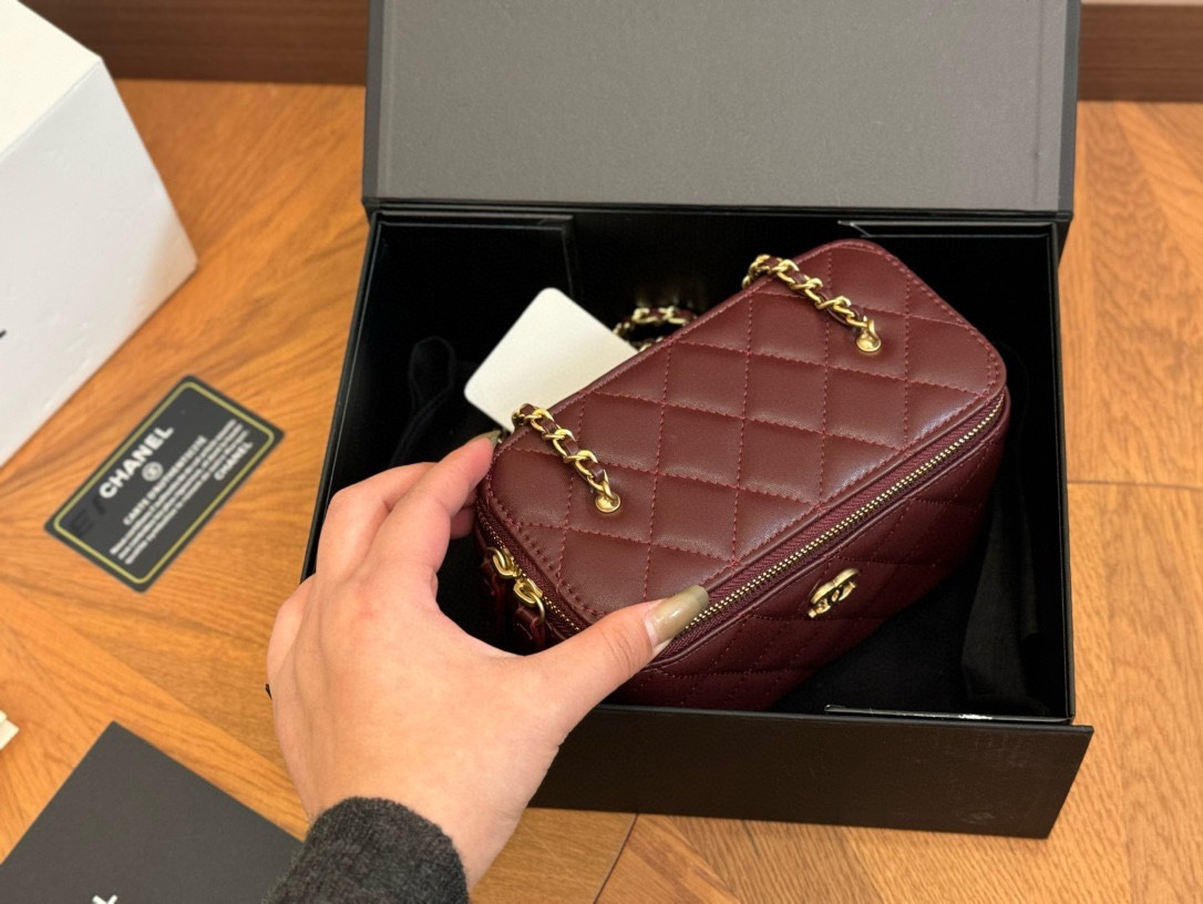 Chanel Handbag 023 DB571 17cm