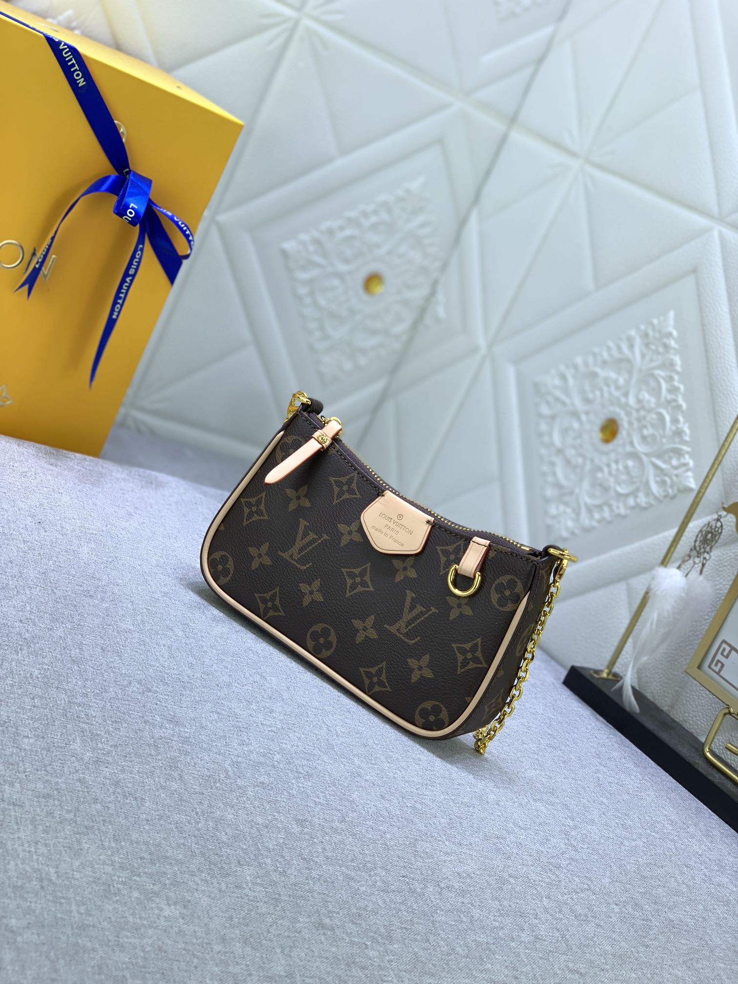 LV Easy Pouch On Strap Brown M80349 MQ051 19cm