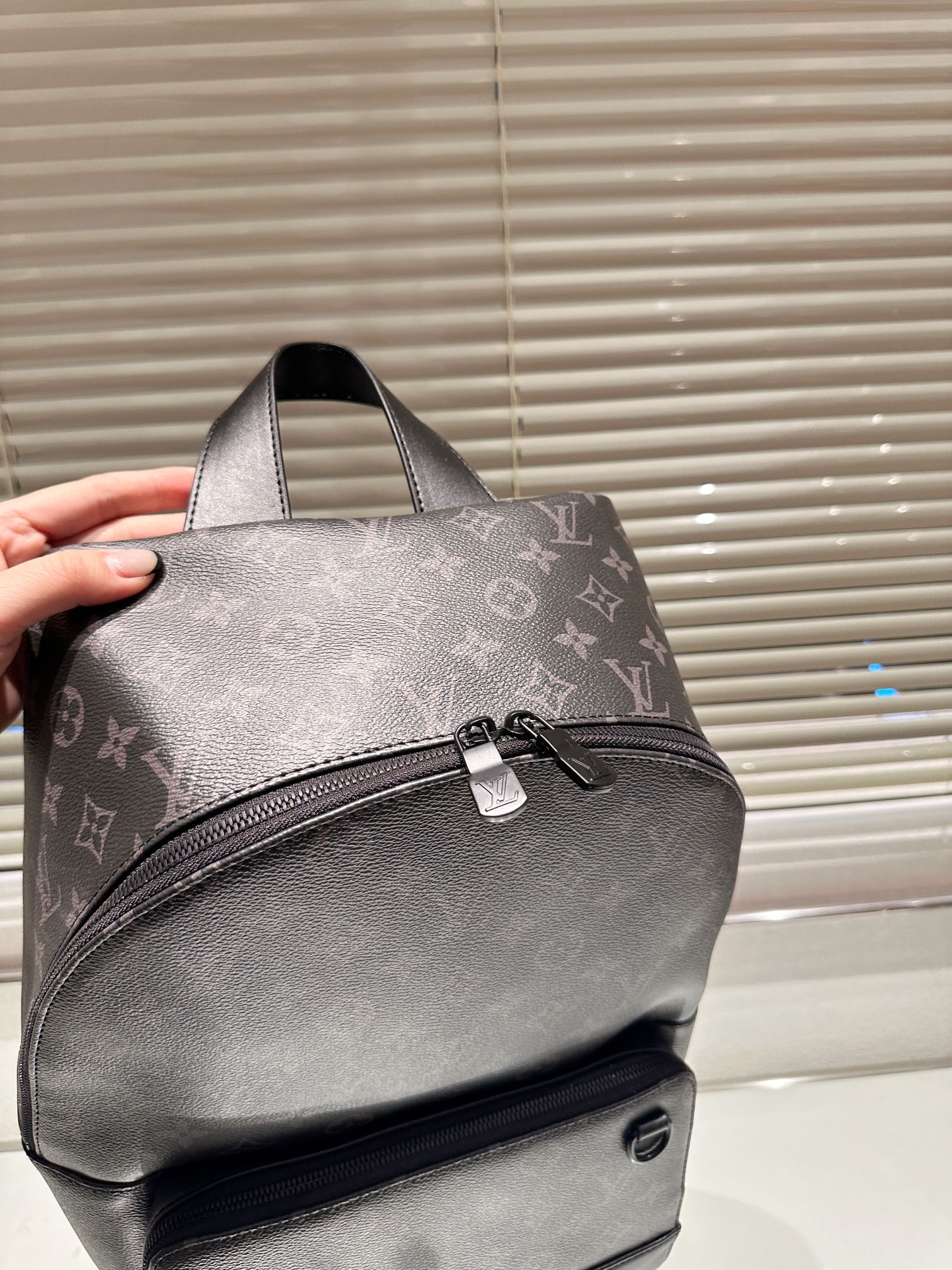 LV Discovery Backpack 43186 LLS571 38cm