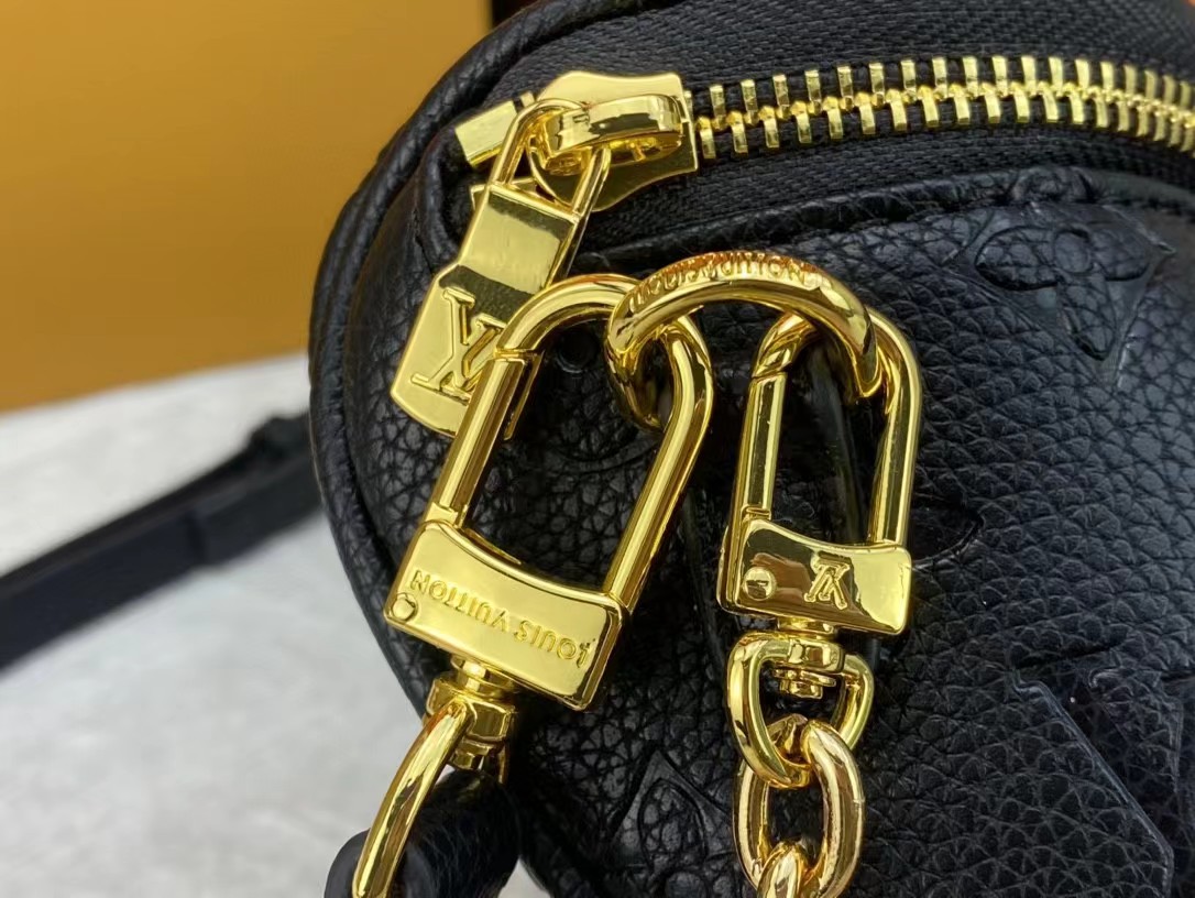 LV Gradient Mini Bumbag M82208 LM011 17cm