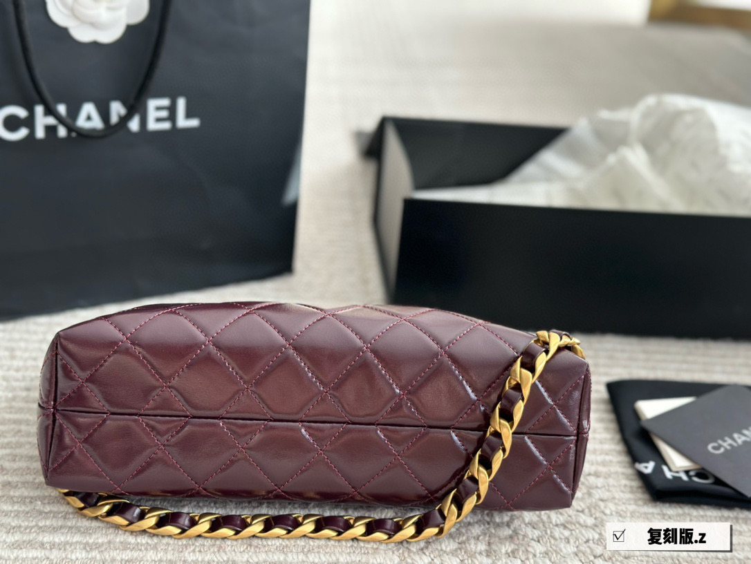 Chanel Hobo Bag 035 DB581 28cm