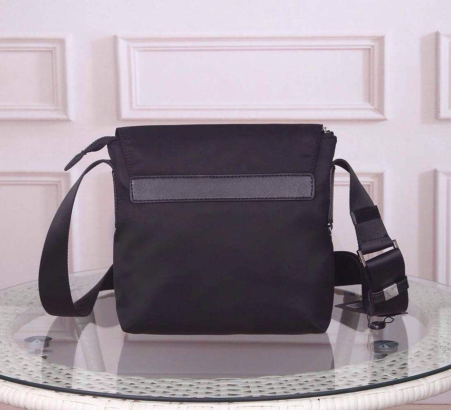 Prada8994HMF011 22*20*10 cm