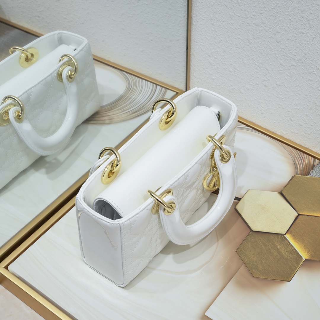 Small Lady D-Joy bag White patent leather CD0541 XB091 22cm