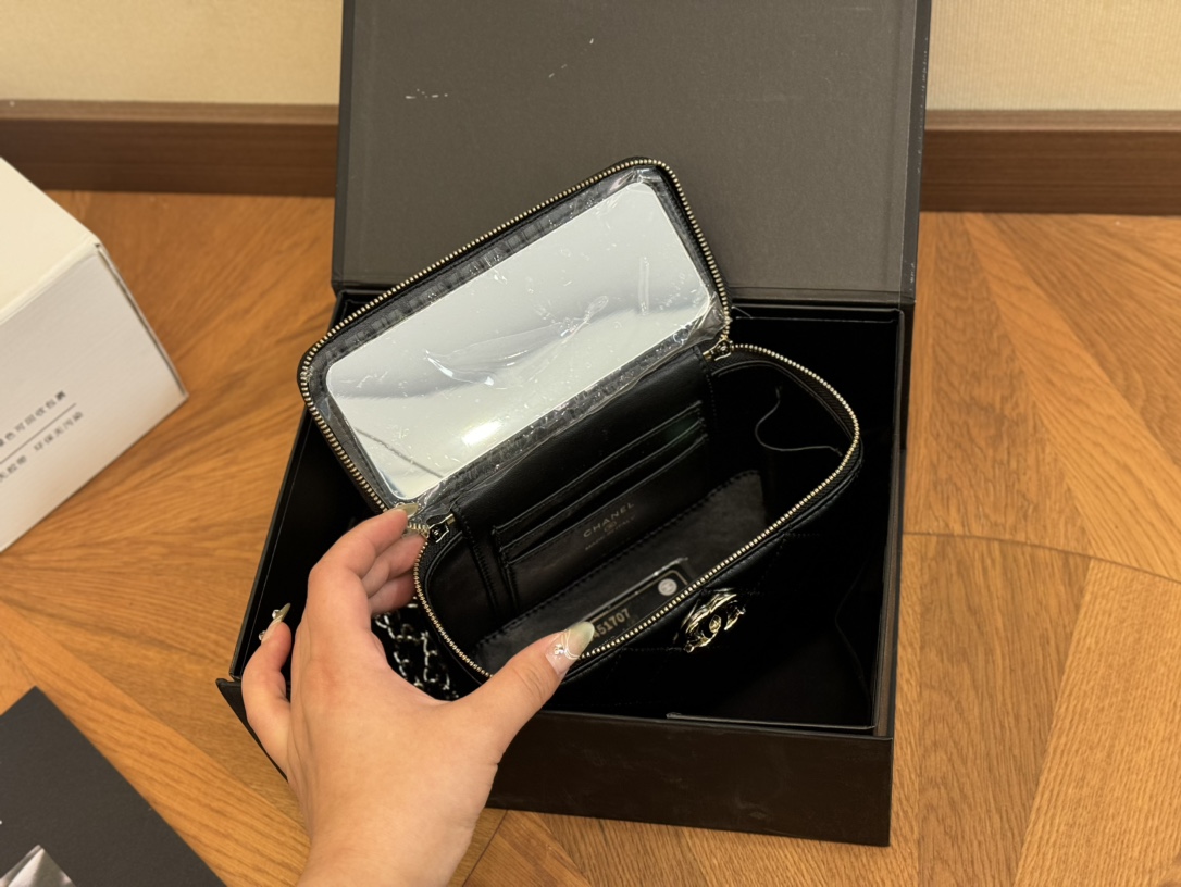 Chanel Handbag 001 LLS571 17cm