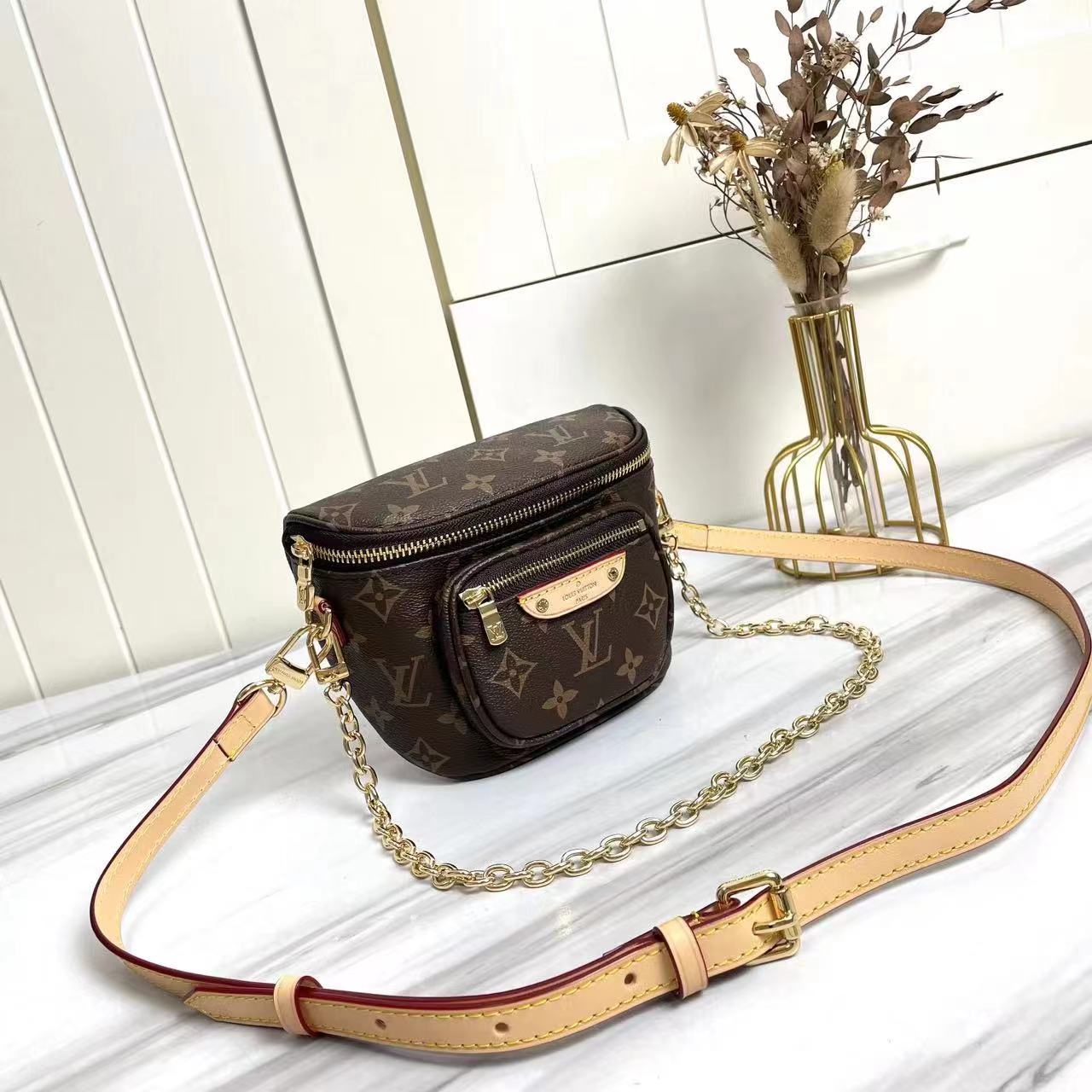 LV Gradient Mini Bumbag M82208 LM011 17cm