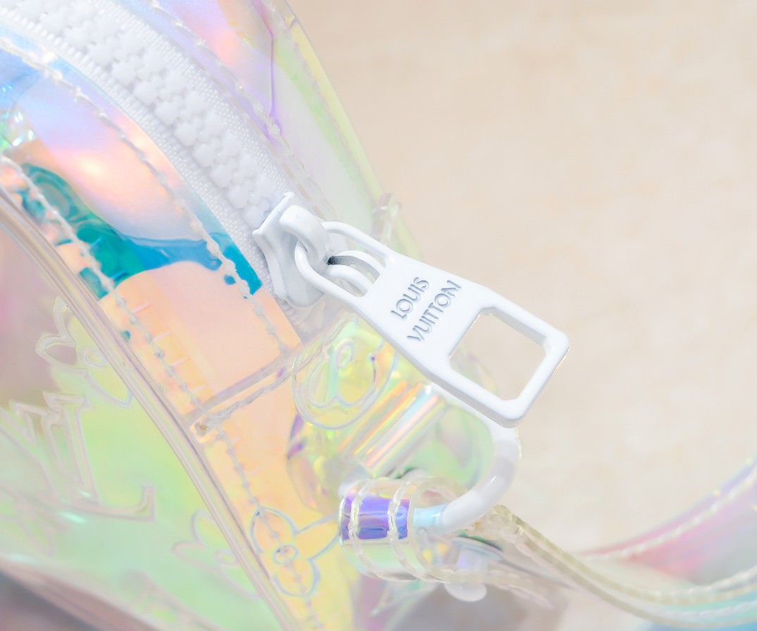 LV Shoulder Bag M44458 LM051 22cm