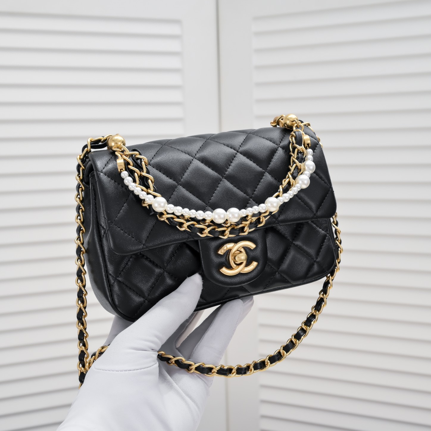 Chanel 24P Pearl Chain Shoulder Bag Handbag