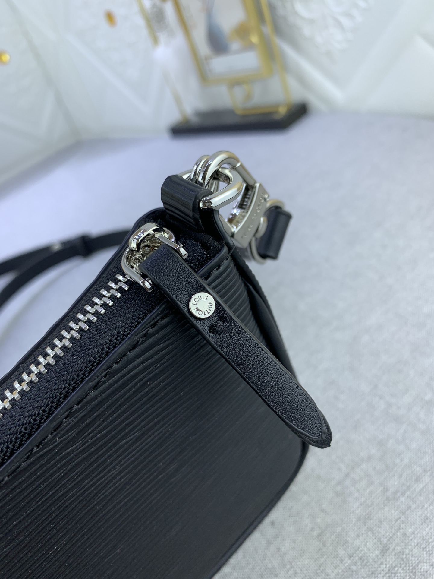 LV Easy Pouch On Strap Black water ripples M80349 MQ051 19cm