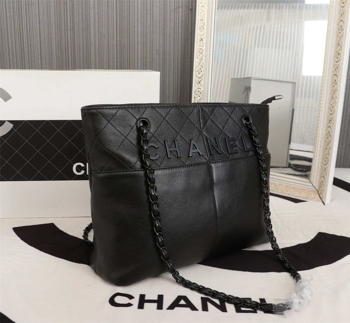 chanel511PYD042