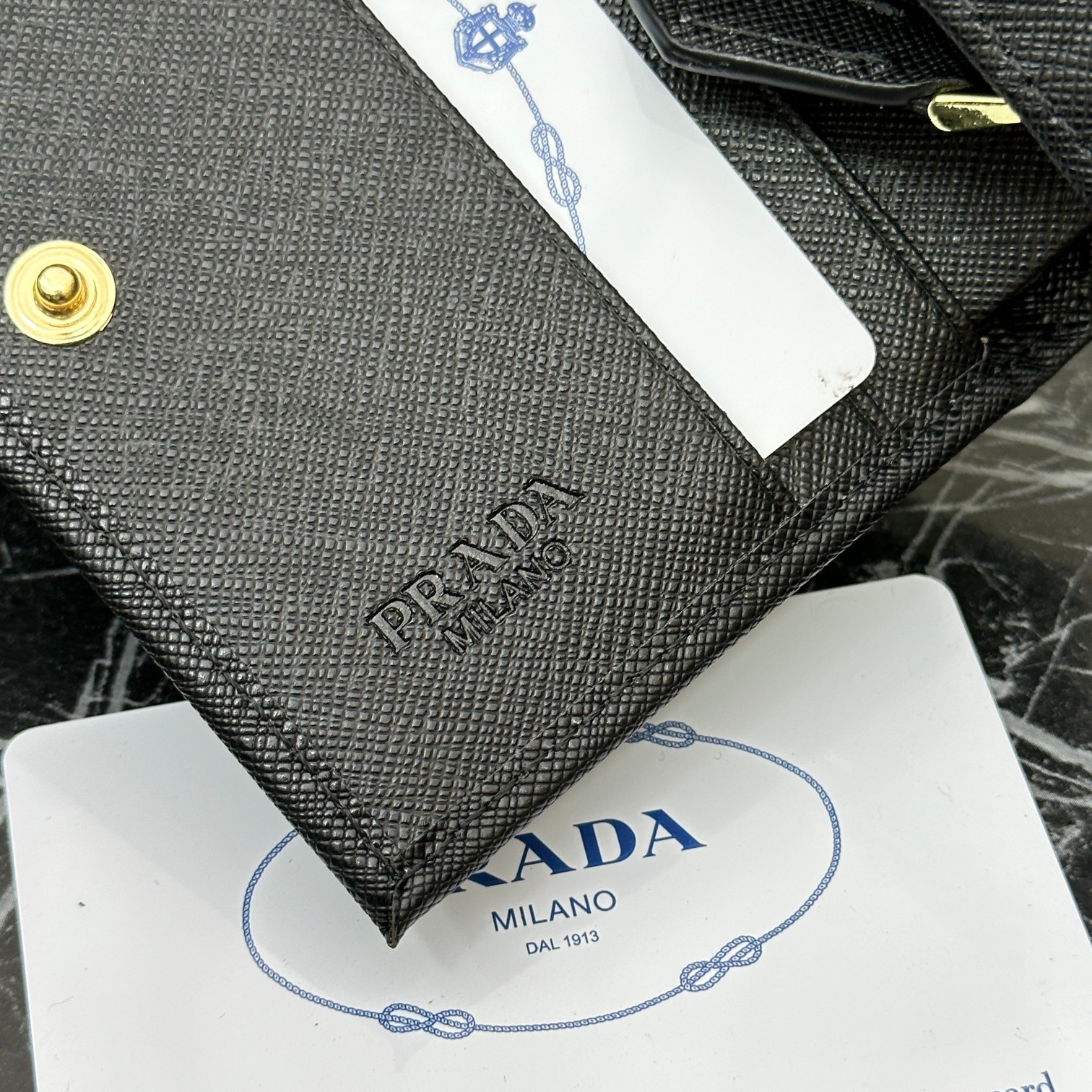 Prada Wallet 209 LM06 10cm