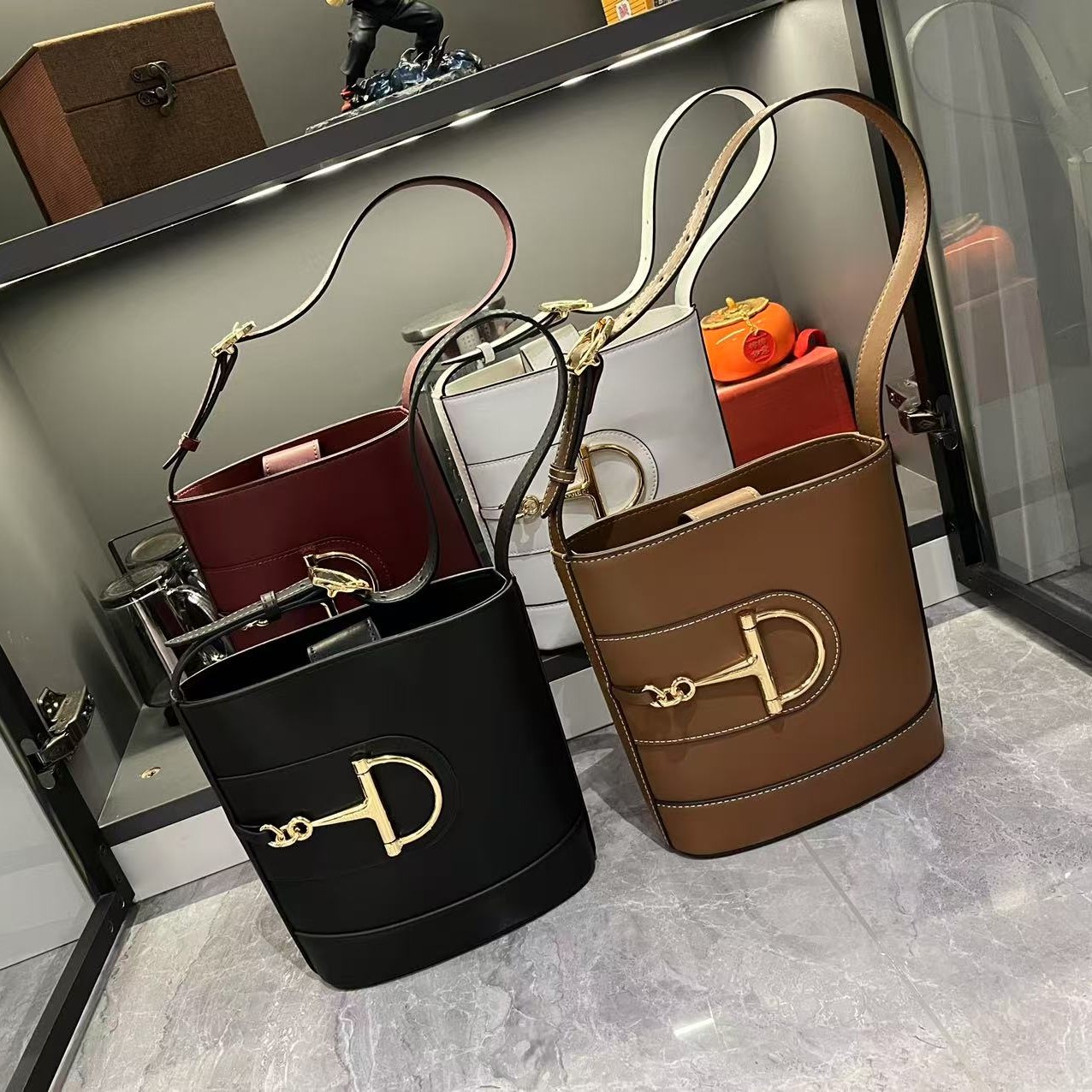 Gucci Mini Bucket Bag 833665