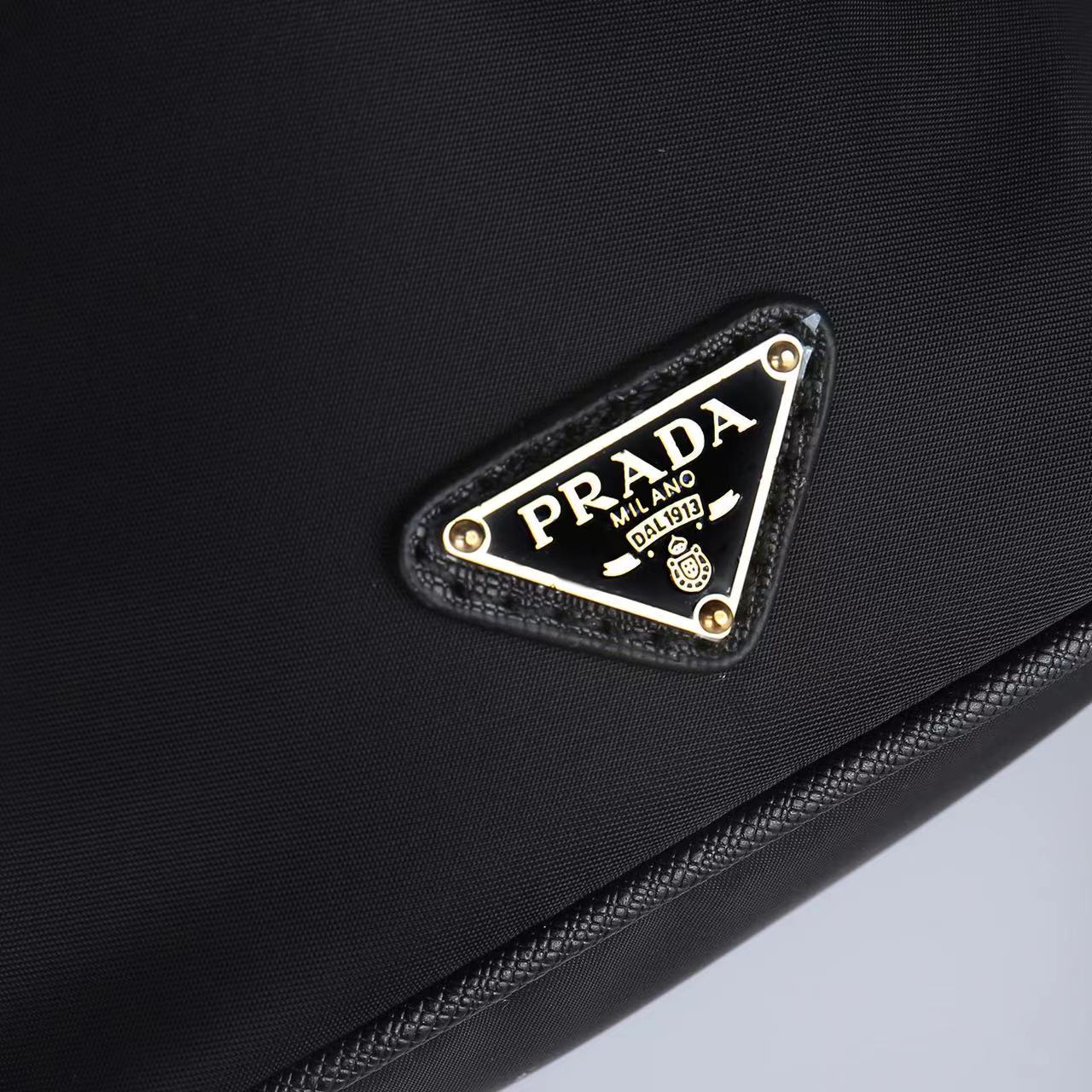 Prada Bucket Bag 1067 TS031 19.5cm
