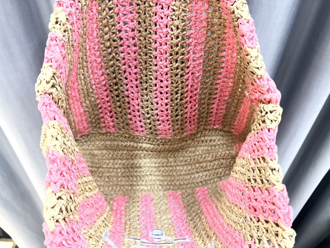 Prada 392 Pink LM051 40cm