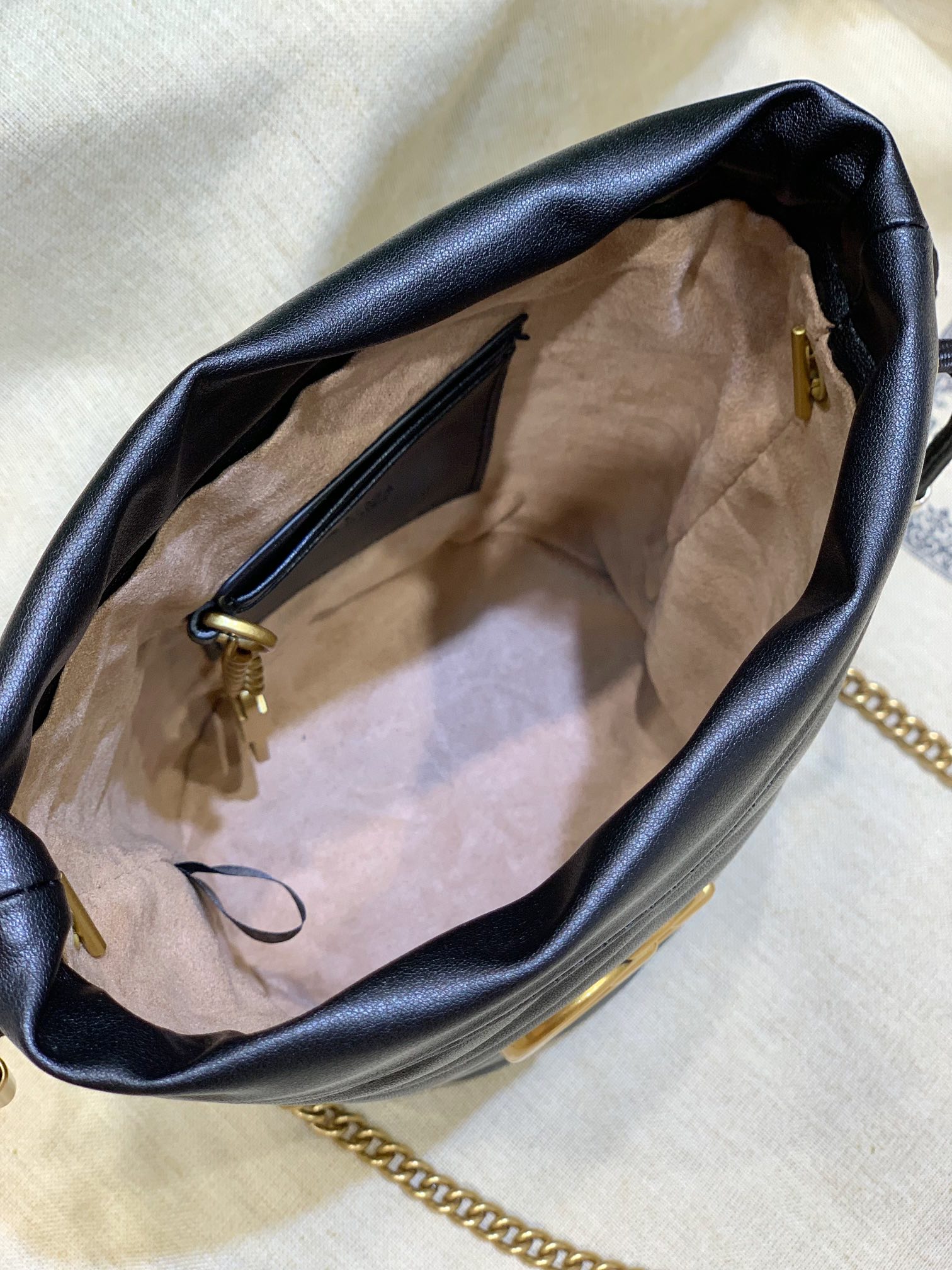 GG Marmont Mini Bucket bag 575163 LM051 19cm