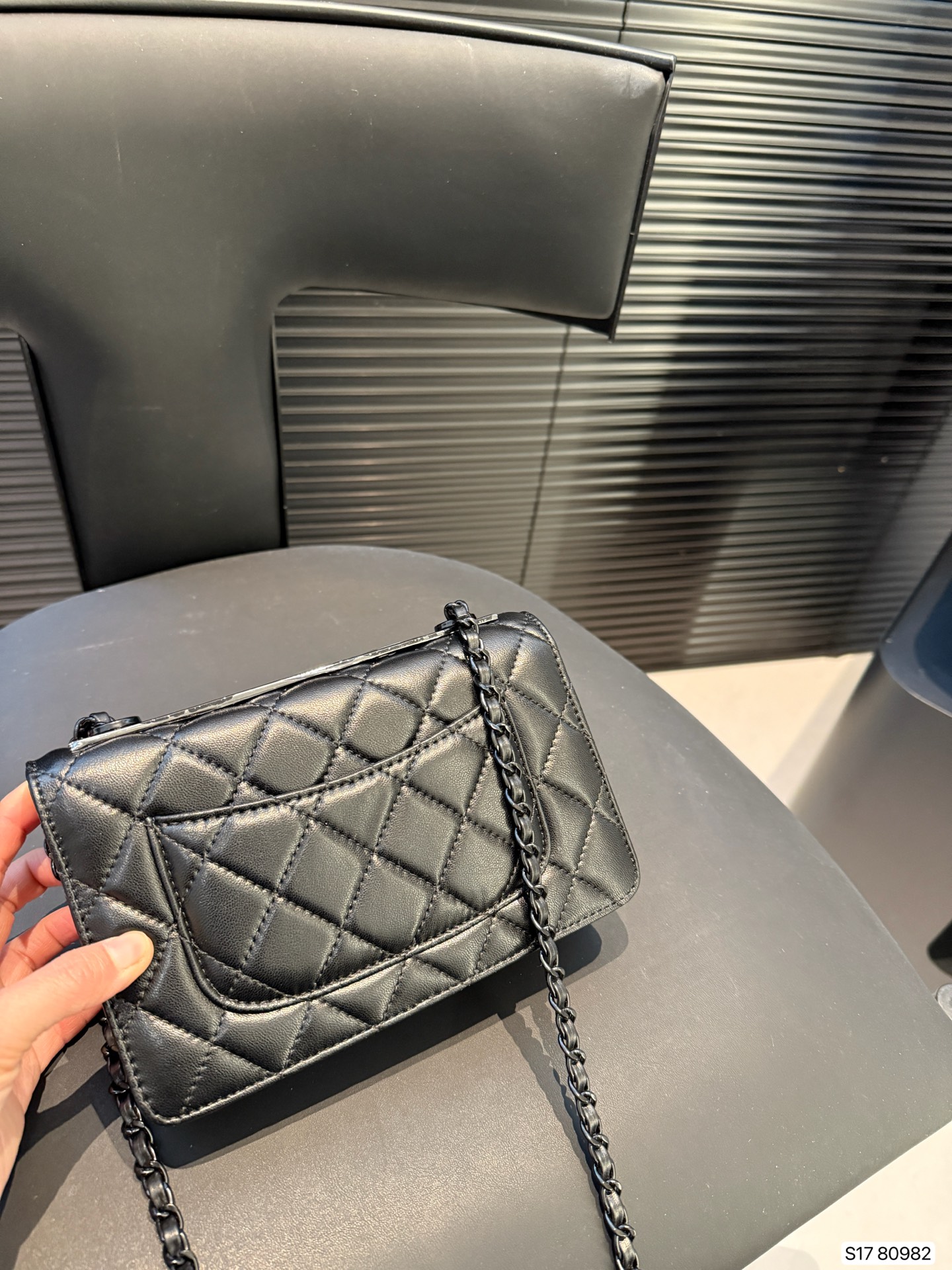 Chanel Shoulder Bag 80982 DB051 19cm