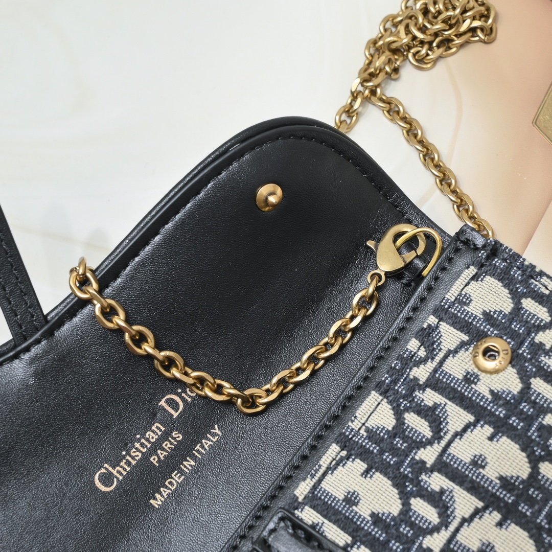 Long Saddle Wallet With Chain Blue print 1011 XB041 19cm