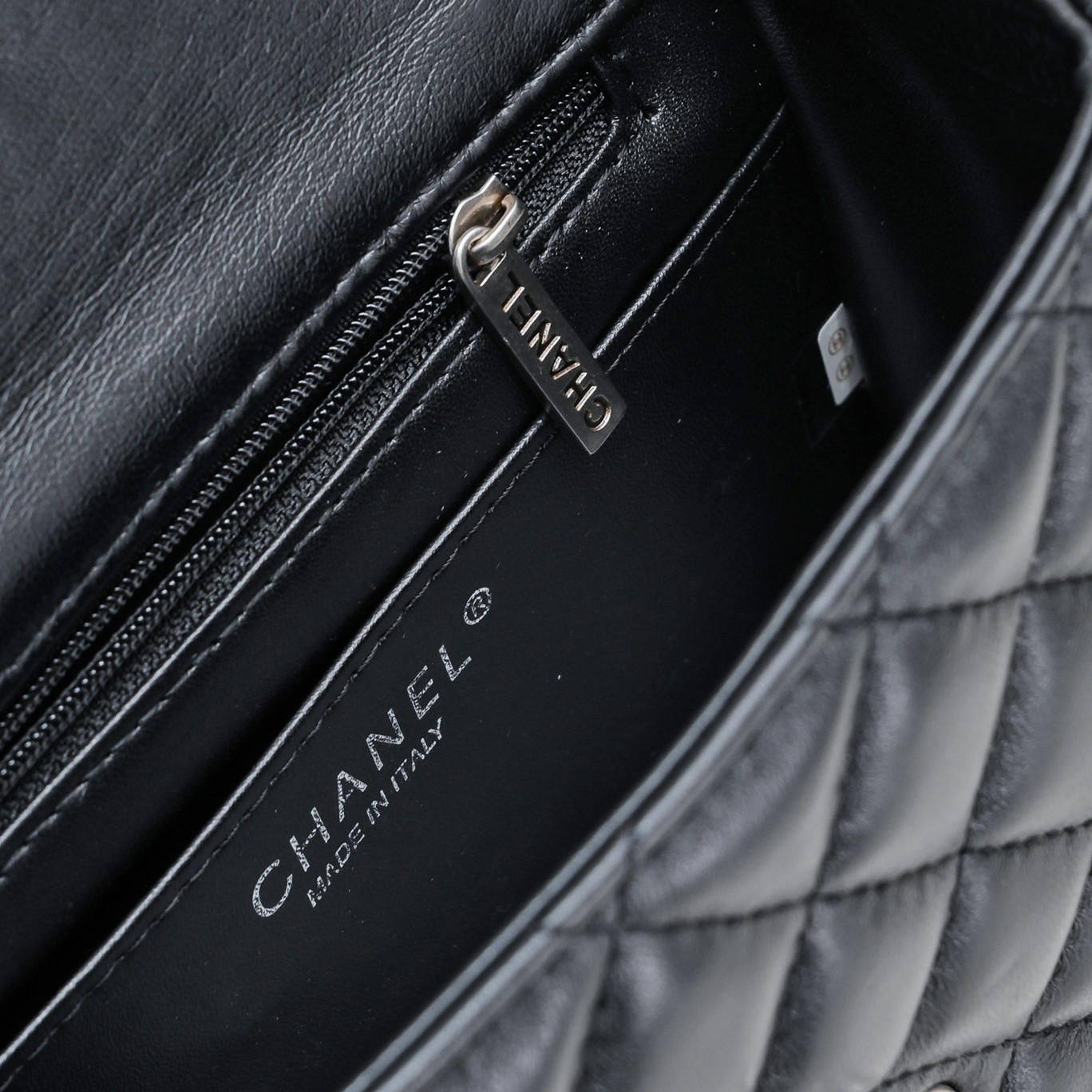 Chanel Cross Body Metal Ball Chain Shoulder Bag Handbag