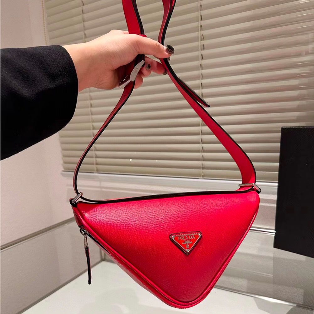 Prada Saffiano Triangle Waist Bag Belt Bag（Replica）