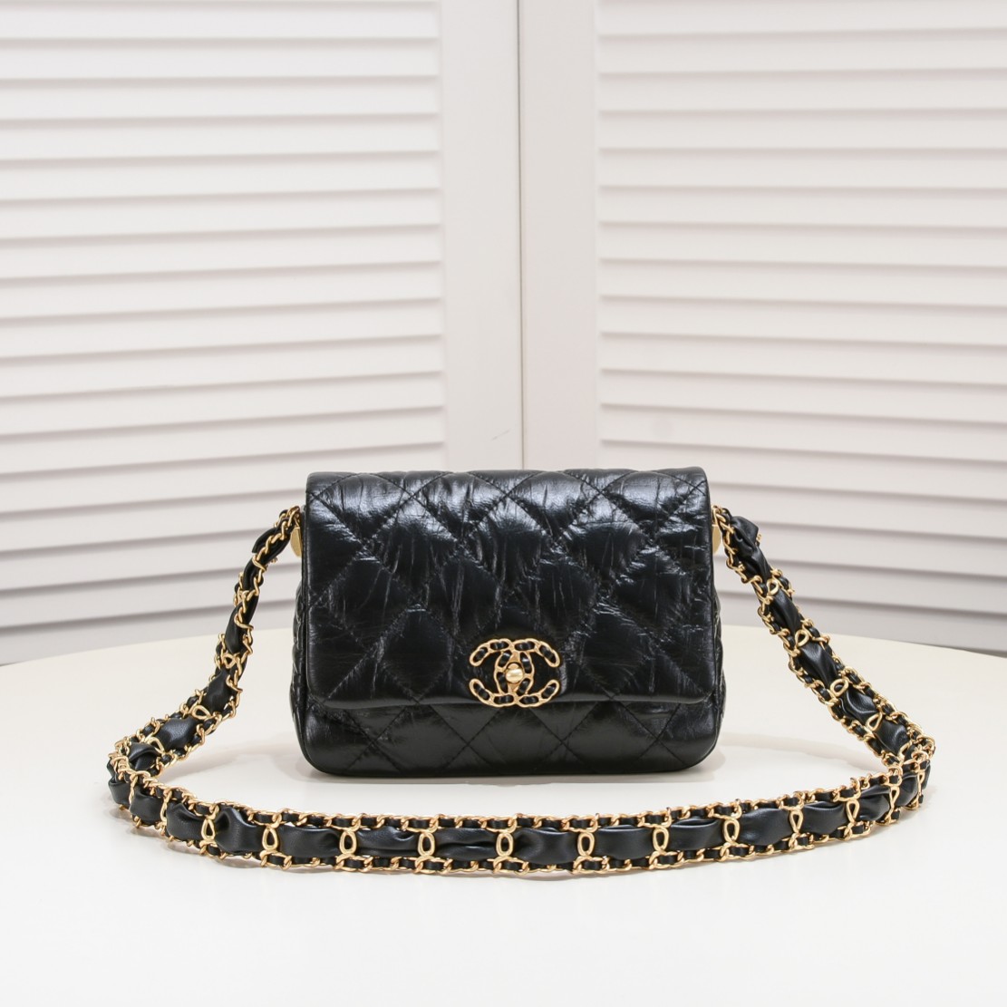 Chanel 23K Wide Shoulder Straps Shoulder Bag Handbag