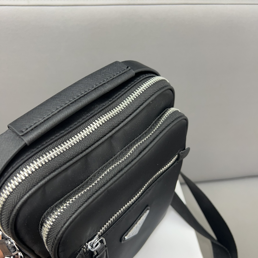 Prada Shoulder Bag 011 DB541 21cm